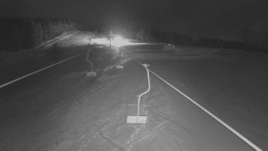 Snow park Paprsek - Lanovka - pohled nahoru - 5.1.2026 v 20:00 Snow park Paprsek - Lanovka - pohled nahoru - 5.1.2026 v 20:00