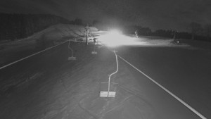 Snow park Paprsek - Lanovka - pohled nahoru - 5.1.2026 v 21:00 Snow park Paprsek - Lanovka - pohled nahoru - 5.1.2026 v 21:00