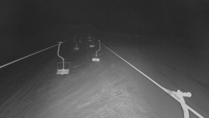 Snow park Paprsek - Lanovka - pohled nahoru - 22.1.2026 v 04:00 Snow park Paprsek - Lanovka - pohled nahoru - 22.1.2026 v 04:00