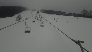 Snow park Paprsek - Lanovka - pohled nahoru - 2.2.2026 v 12:00 Snow park Paprsek - Lanovka - pohled nahoru - 2.2.2026 v 12:00