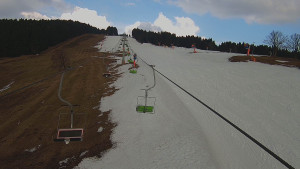 Snow park Paprsek - Lanovka - pohled nahoru - 4.3.2026 v 13:00 Snow park Paprsek - Lanovka - pohled nahoru - 4.3.2026 v 13:00