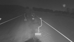 Snow park Paprsek - Lanovka - pohled nahoru - 11.3.2026 v 05:00 Snow park Paprsek - Lanovka - pohled nahoru - 11.3.2026 v 05:00