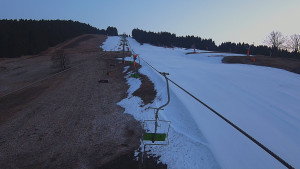 Snow park Paprsek - Lanovka - pohled nahoru - 11.3.2026 v 06:00 Snow park Paprsek - Lanovka - pohled nahoru - 11.3.2026 v 06:00