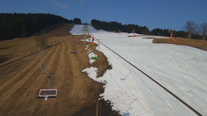 Snow park Paprsek - Lanovka - pohled nahoru - 11.3.2026 v 15:00 Snow park Paprsek - Lanovka - pohled nahoru - 11.3.2026 v 15:00