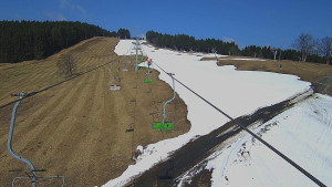 Snow park Paprsek - Lanovka - pohled nahoru - 18.3.2026 v 13:00 Snow park Paprsek - Lanovka - pohled nahoru - 18.3.2026 v 13:00