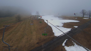 Snow park Paprsek - Lanovka - pohled nahoru - 4.4.2026 v 17:00 Snow park Paprsek - Lanovka - pohled nahoru - 4.4.2026 v 17:00