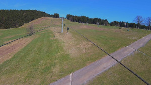 Snow park Paprsek - Lanovka - pohled nahoru - 3.5.2026 v 12:00 Snow park Paprsek - Lanovka - pohled nahoru - 3.5.2026 v 12:00