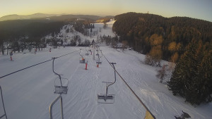 Snow park Paprsek - Lanovka - pohled dolů - 1.3.2023 v 07:06