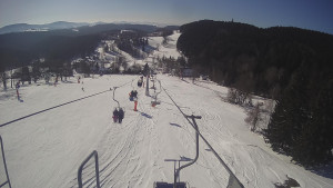 Snow park Paprsek - Lanovka - pohled dolů - 1.3.2023 v 10:01