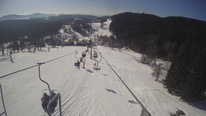 Snow park Paprsek - Lanovka - pohled dolů - 1.3.2023 v 10:11