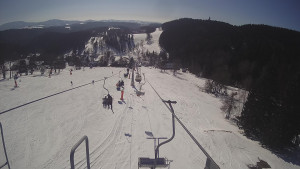 Snow park Paprsek - Lanovka - pohled dolů - 1.3.2023 v 11:51