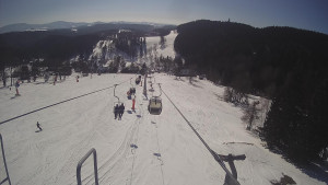Snow park Paprsek - Lanovka - pohled dolů - 1.3.2023 v 12:11
