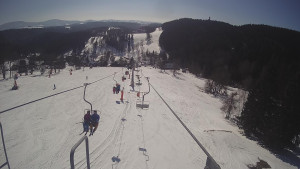 Snow park Paprsek - Lanovka - pohled dolů - 1.3.2023 v 12:16