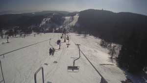 Snow park Paprsek - Lanovka - pohled dolů - 1.3.2023 v 13:53