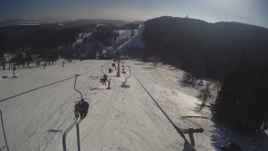 Snow park Paprsek - Lanovka - pohled dolů - 1.3.2023 v 14:48