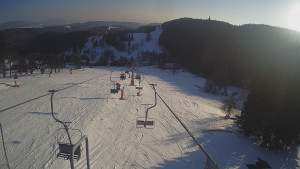 Snow park Paprsek - Lanovka - pohled dolů - 1.3.2023 v 16:13
