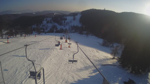 Snow park Paprsek - Lanovka - pohled dolů - 1.3.2023 v 16:18