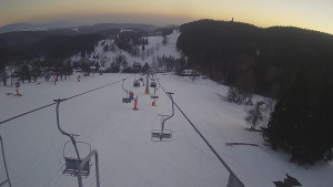 Snow park Paprsek - Lanovka - pohled dolů - 1.3.2023 v 17:28