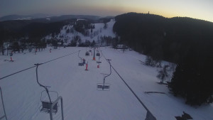 Snow park Paprsek - Lanovka - pohled dolů - 1.3.2023 v 17:58
