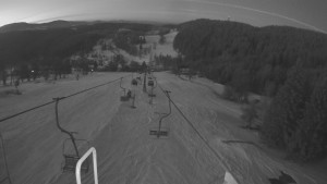 Snow park Paprsek - Lanovka - pohled dolů - 2.3.2023 v 05:53