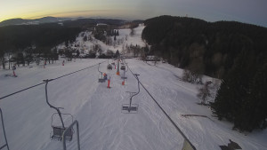 Snow park Paprsek - Lanovka - pohled dolů - 2.3.2023 v 06:13