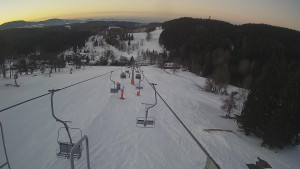 Snow park Paprsek - Lanovka - pohled dolů - 2.3.2023 v 06:28