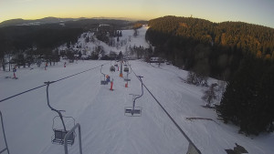 Snow park Paprsek - Lanovka - pohled dolů - 2.3.2023 v 06:58