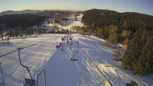 Snow park Paprsek - Lanovka - pohled dolů - 2.3.2023 v 07:18