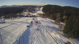 Snow park Paprsek - Lanovka - pohled dolů - 2.3.2023 v 07:38