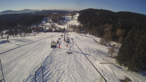 Snow park Paprsek - Lanovka - pohled dolů - 2.3.2023 v 08:13