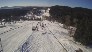 Snow park Paprsek - Lanovka - pohled dolů - 2.3.2023 v 08:23
