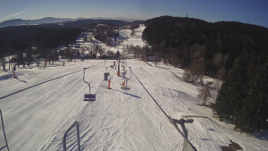 Snow park Paprsek - Lanovka - pohled dolů - 2.3.2023 v 08:53