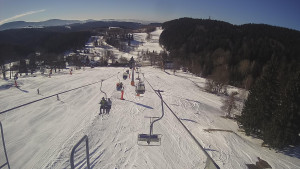 Snow park Paprsek - Lanovka - pohled dolů - 2.3.2023 v 09:03