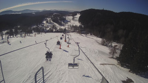 Snow park Paprsek - Lanovka - pohled dolů - 2.3.2023 v 09:53