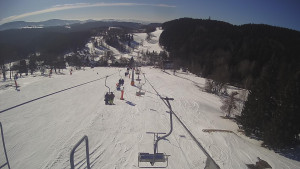 Snow park Paprsek - Lanovka - pohled dolů - 2.3.2023 v 10:13