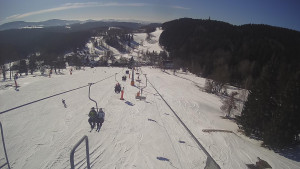 Snow park Paprsek - Lanovka - pohled dolů - 2.3.2023 v 10:23