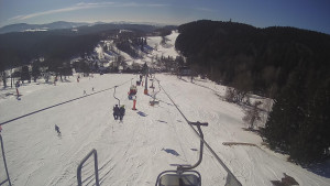 Snow park Paprsek - Lanovka - pohled dolů - 2.3.2023 v 10:28