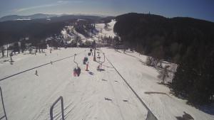 Snow park Paprsek - Lanovka - pohled dolů - 2.3.2023 v 10:38