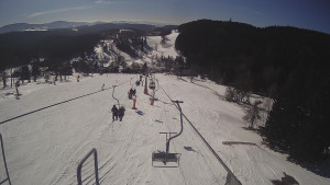 Snow park Paprsek - Lanovka - pohled dolů - 2.3.2023 v 10:43