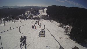 Snow park Paprsek - Lanovka - pohled dolů - 2.3.2023 v 11:28