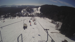 Snow park Paprsek - Lanovka - pohled dolů - 2.3.2023 v 11:33