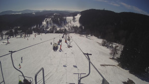 Snow park Paprsek - Lanovka - pohled dolů - 2.3.2023 v 11:43