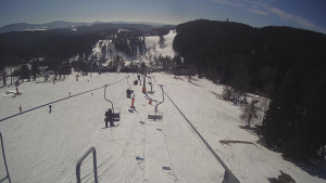Snow park Paprsek - Lanovka - pohled dolů - 2.3.2023 v 11:48