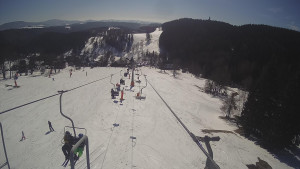 Snow park Paprsek - Lanovka - pohled dolů - 2.3.2023 v 12:43