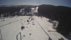 Snow park Paprsek - Lanovka - pohled dolů - 2.3.2023 v 12:58