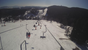 Snow park Paprsek - Lanovka - pohled dolů - 2.3.2023 v 13:33