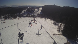 Snow park Paprsek - Lanovka - pohled dolů - 2.3.2023 v 13:43