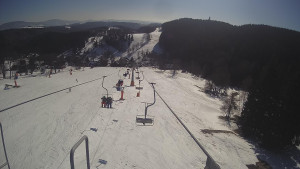 Snow park Paprsek - Lanovka - pohled dolů - 2.3.2023 v 13:53