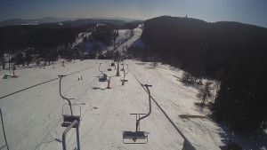 Snow park Paprsek - Lanovka - pohled dolů - 2.3.2023 v 14:18