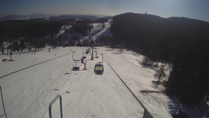 Snow park Paprsek - Lanovka - pohled dolů - 2.3.2023 v 14:33